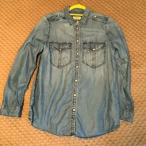 EUC Express boyfriend fit denim blouse